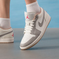 耐克（NIKE）男鞋新款Air Jordan 1 Low AJ1低帮舒适运动鞋耐磨篮球鞋553558-166 ZP 553558-169/灰色/白色 43