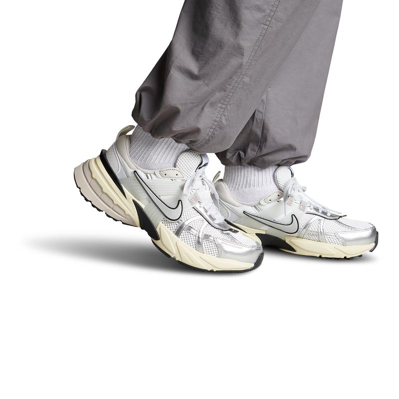 耐克(NIKE)女款复古跑鞋透气舒适 Chunky风厚底运动鞋户外休闲训高清大图