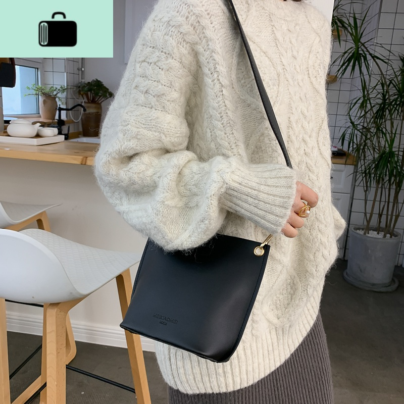 网红chic小包包女2019新款潮斜挎高级感洋气百搭ins学生水桶包女NEW LAKE女斜挎包