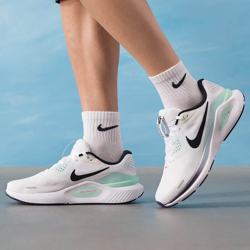 耐克（NIKE）男鞋新款时尚潮流休闲鞋耐磨透气运动鞋低帮缓震跑步鞋IM6675-101 ZP高清大图