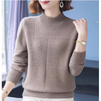 冬季加厚款女士毛衣女套头中年半高领短款针织打底衫上衣内搭保暖