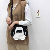 日系原宿风卡通搞怪小包包女韩版可爱鲨鱼丑萌学生男女斜挎包包 黑色