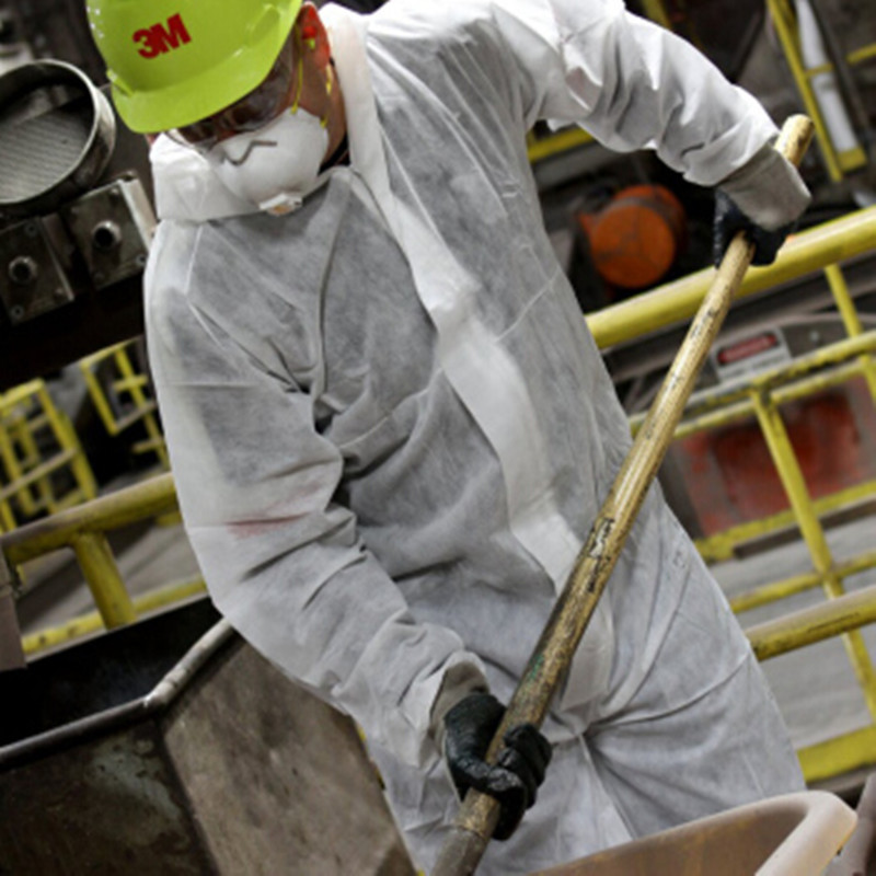 3M 4515白色带帽连体防化服 防护颗粒物及液体有限喷溅 防尘服防化服