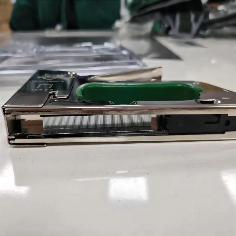 力世工具钢塑打钉枪1个高清大图