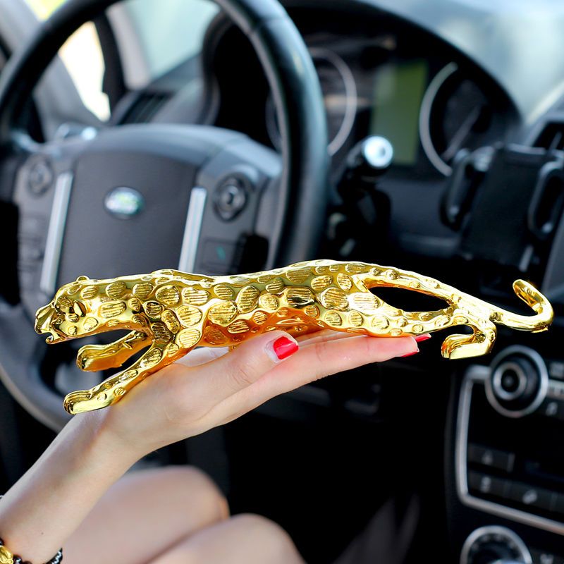 汽车摆件金钱豹车内上装饰用品车载香水座男士高档中控台创意摆件 特