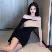 权小威 撞色拼接露锁骨连衣裙秋季新款小心机性感气质名媛风打底包臀短裙