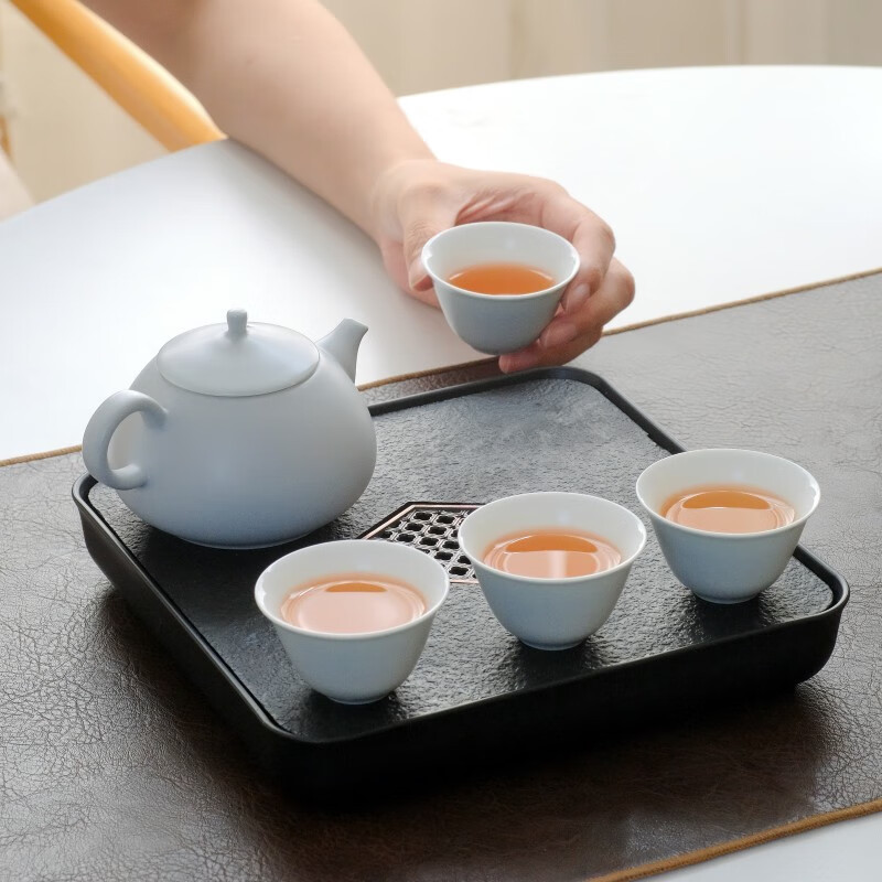 無侘居「云影」青瓷茶具礼盒装茶壶*1、茶杯*4、茶盘*1