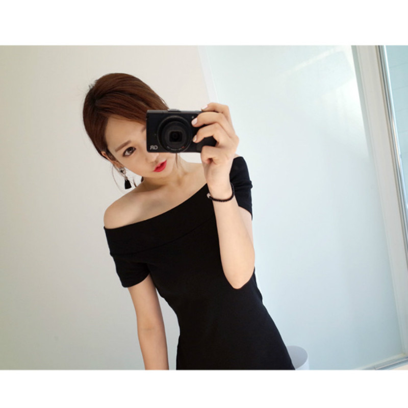 一字领连衣裙女黑色紧身心机小黑裙子露肩显瘦修身性感包臀裙