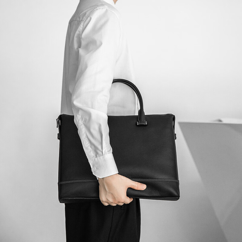 皮尔卡丹(pierre cardin)新款商务休闲百搭男式公文包JR0P175011-10A高清大图