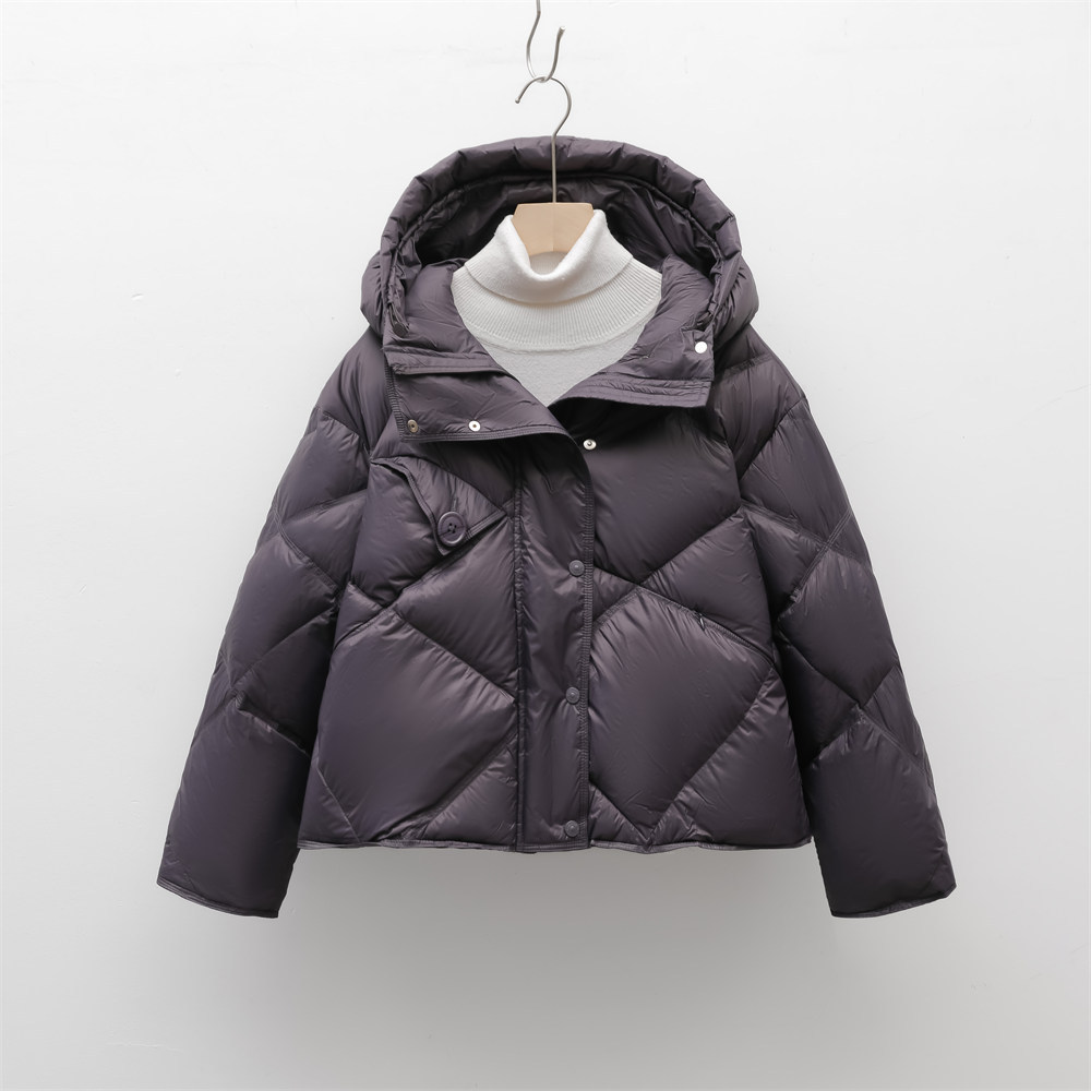 90白鸭绒新国标女式简约菱形格连帽羽绒服女外套高清大图