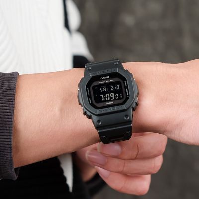 卡西欧CASIO旗舰店手表男小方块电子表G-Shock炫夜之城运动时尚小黑表石英表男GW-B5600GW-B5 GW-B5600BC-1BPR太阳能+六局电波+蓝牙
