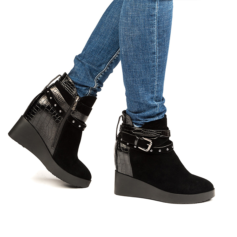 betsy女士短靴内增高平底坡跟女靴单靴皮带扣铆钉拉链马丁靴加绒冬季