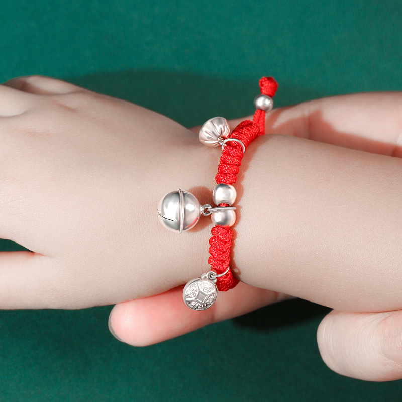 鑫铂尼男女宝宝本命年红绳925银铃铛长命锁福袋儿童手链05岁纯手工