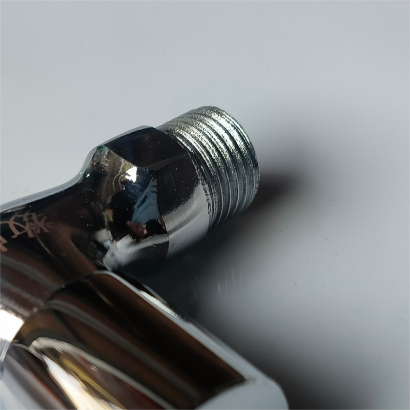 数蝶铁体铜芯网嘴水嘴6分个高清大图