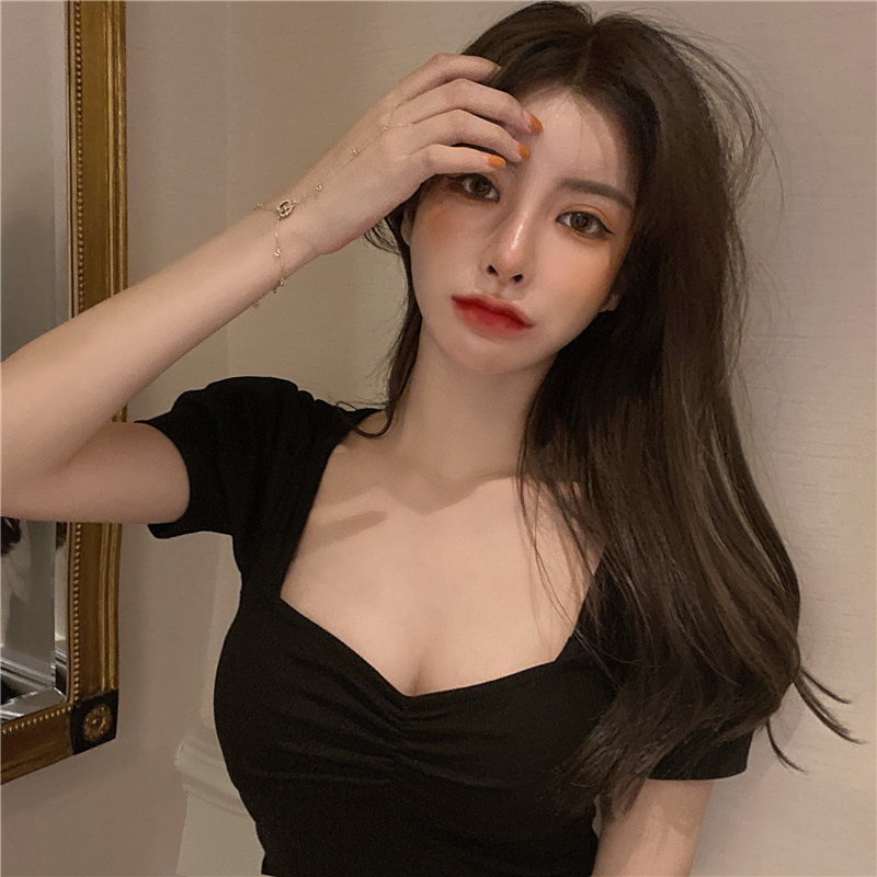 枫述方领连衣裙女春季2021新款气质小黑裙性感显瘦内搭紧身包臀短裙子