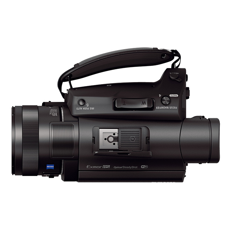 索尼(SONY) FDR-AX700(128G卡+包)4K数码摄像机 约1420万像素 3.5英寸屏