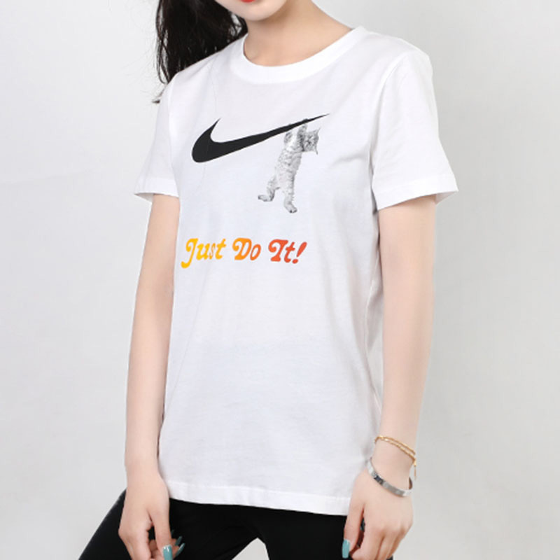 NIKE耐克 新品女子休闲运动圆领短袖T恤 DA2481-100