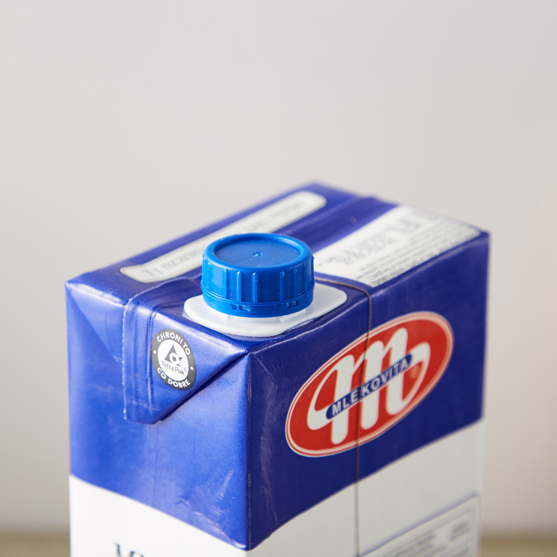 妙可(Mlekovita)脱脂牛奶1L*12盒 波兰进口 纯牛奶 学生牛奶 箱装奶 UHT