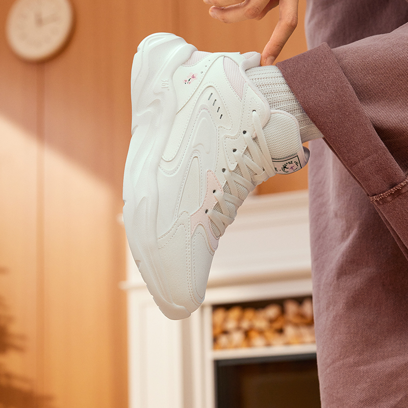 361°保暖加绒女鞋冬季革面加毛加绒女式运动休闲鞋轻便加毛女鞋高清大图