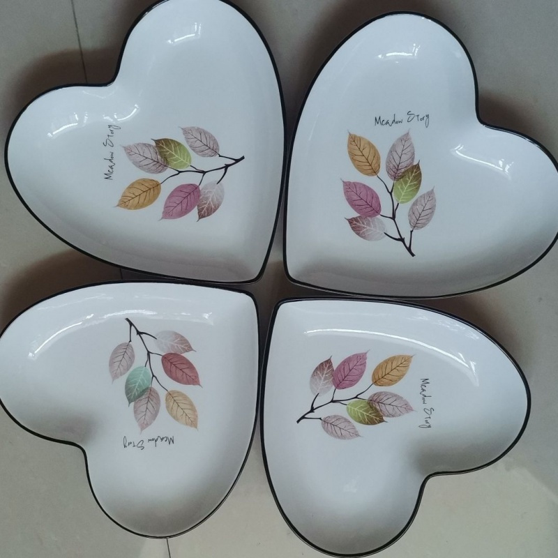 苏宁放心购85英寸创意爱心陶瓷盘子桃心形网红可爱家用盘子餐具