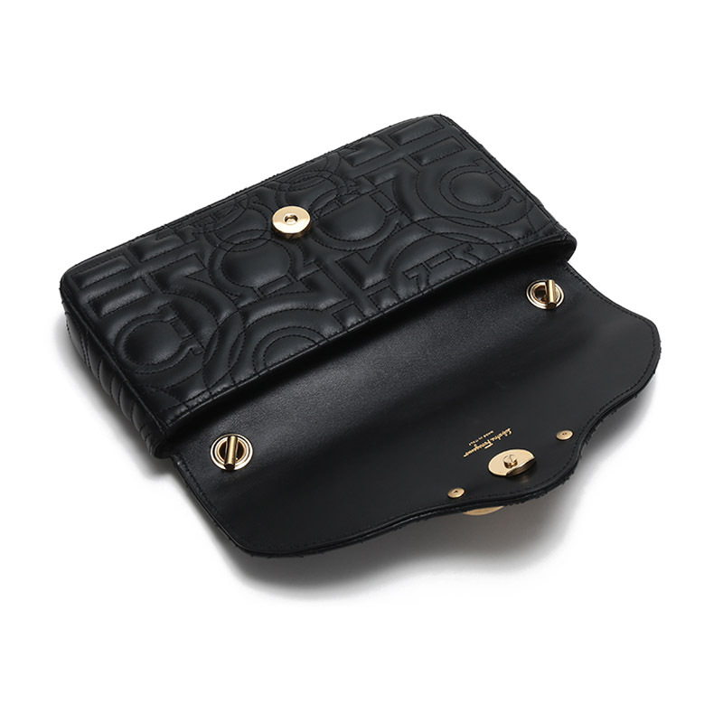 salvatoreferragamo菲拉格慕女士牛皮gancini绗缝迷你单肩斜挎包手拿