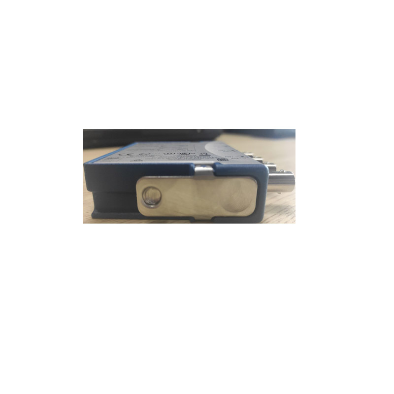 NI-9230 C系列声音与振动输入模块