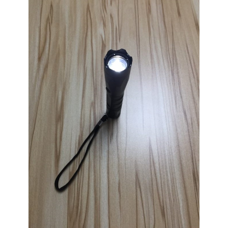 LED充电电筒