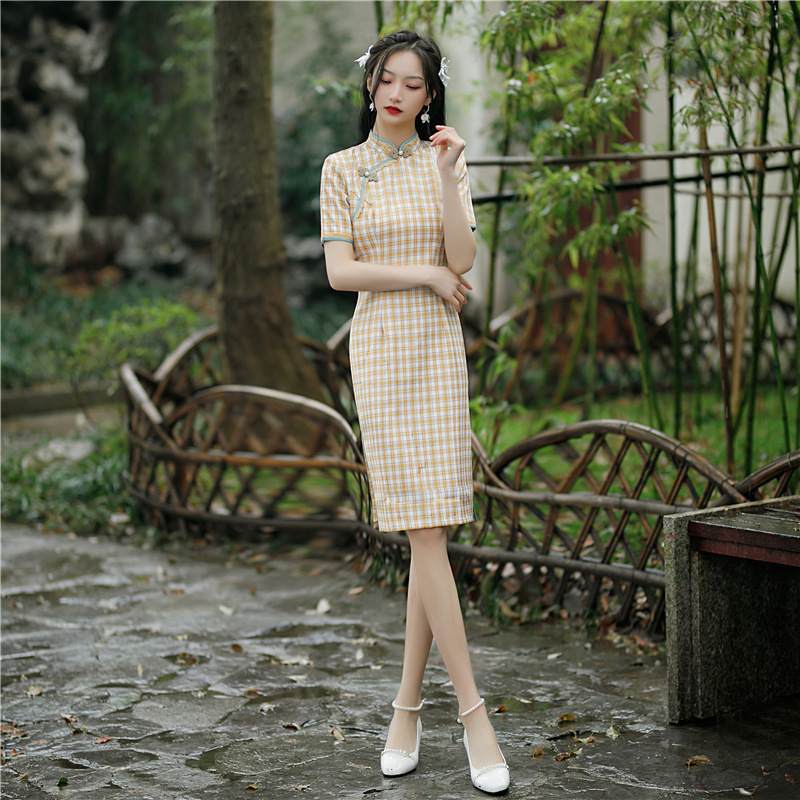 年轻少女款棉麻格子中长款短袖旗袍新款时尚改良日常旗袍