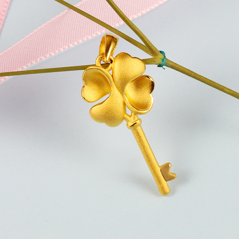 黄金码头3D硬金四叶心形钥匙吊坠女足金999精品项链女友表白求爱