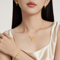 周大福 珠宝首饰 丁香花 足金黄金吊坠项链计价(工费:320元) EOF850七夕礼物