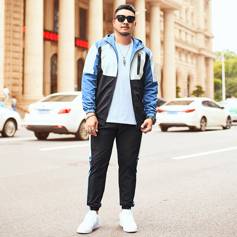 2020200斤男薄款季新款帅气加显瘦胖子肥佬跑步连帽帅气夹克潮牌外