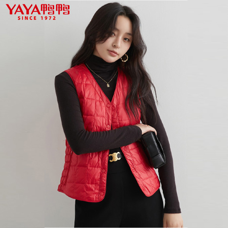 鸭鸭(yaya)冬季新款女短款内穿背心可外穿马甲女士马夹羽绒