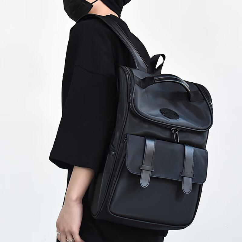 维多利亚旅行者休闲潮流书包大容量双肩包笔记本电脑包背包9135黑色高清大图