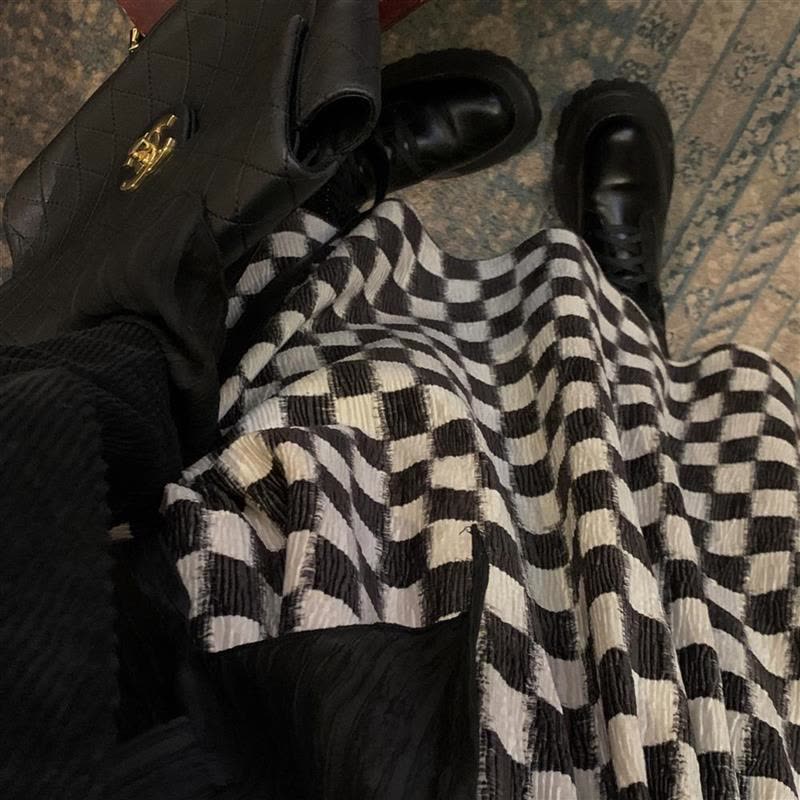 黑白棋盘格高腰宽松显瘦百搭格子半身裙女新款复古设计感a字长裙图片