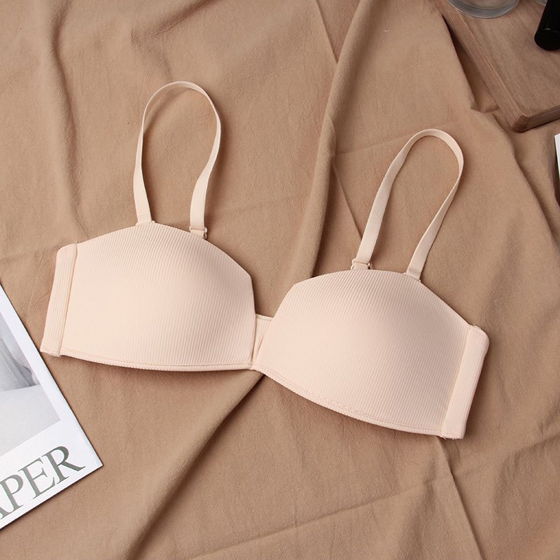 日系舒适薄款无痕光面文胸半杯无钢圈学生少女一片式大胸显小内衣胸罩