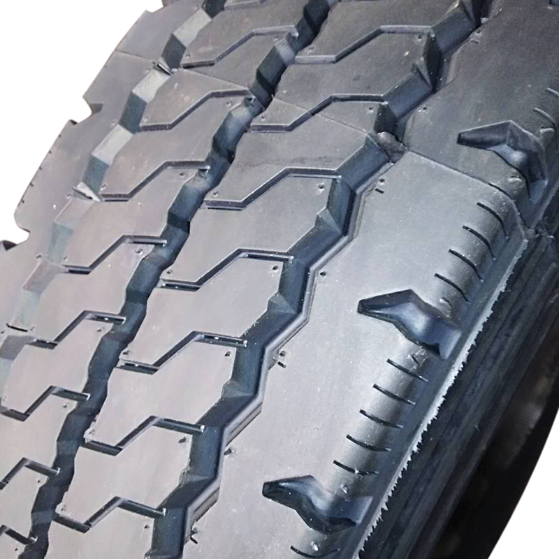 朝阳中长途轮胎12R22.5-18 958全轮位