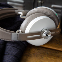 森海塞尔(Sennheiser)MOMENTUM Wireless 木馒头 蓝牙无线包耳式三级降噪头戴式耳机 白色