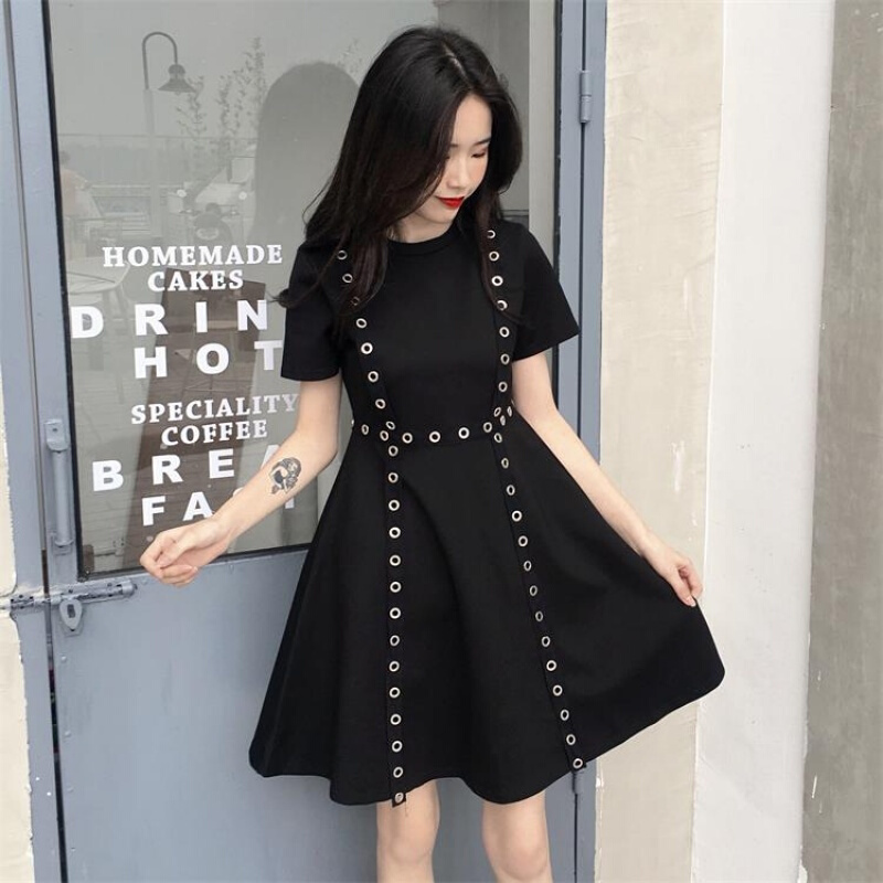 里小姐~夏装女装韩版高腰修身显瘦A字裙个性铆钉短袖连衣裙黑色均码