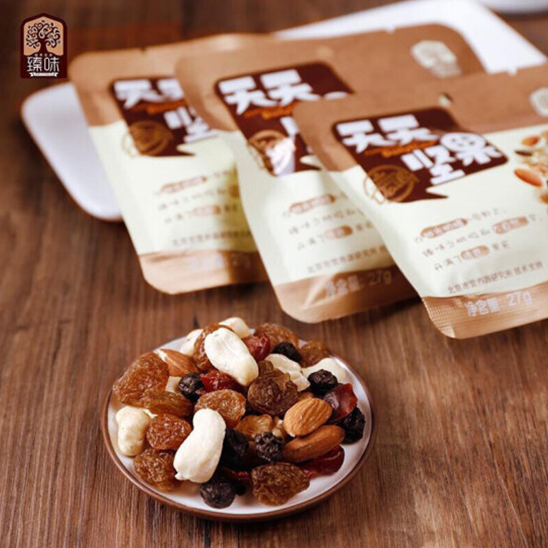 3-102 华美休闲零食品+臻味天天坚果189g+有机燕麦片560g
