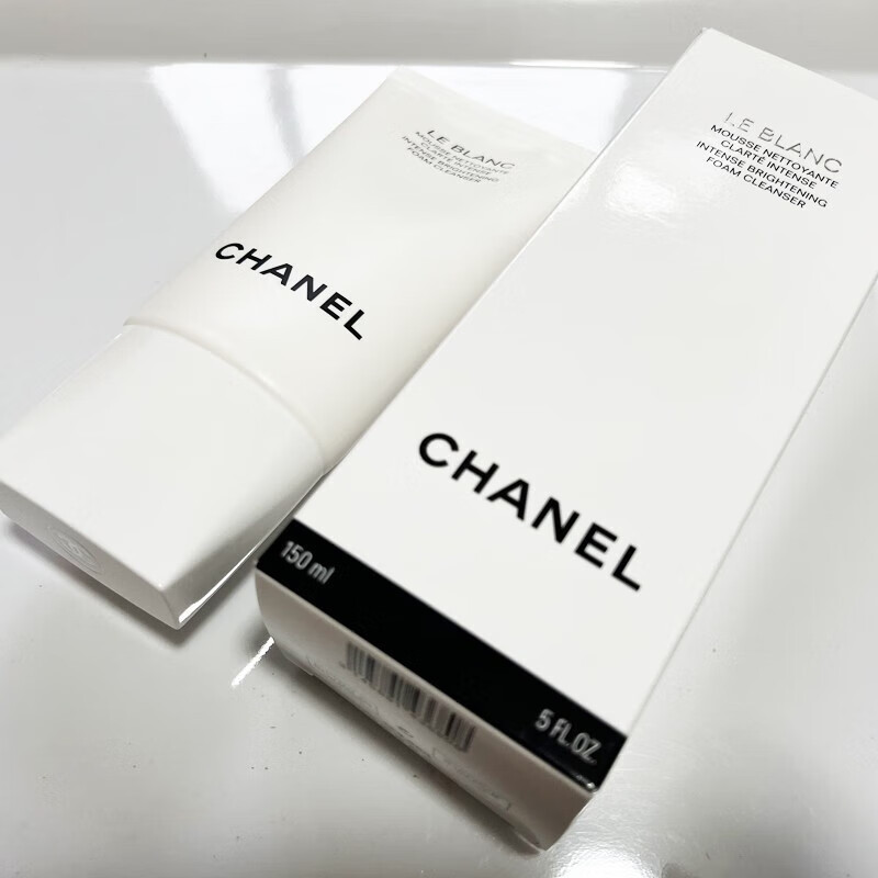 CHANEL 香奈儿 光采洁肤乳150ml 清洁保养净透亮泽
