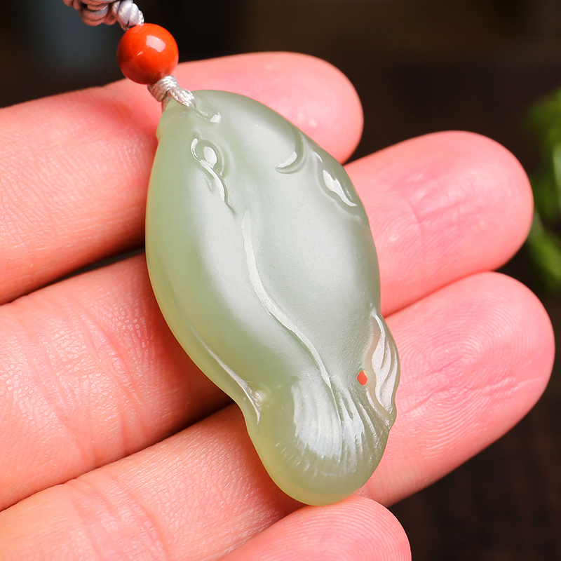 印象眸和田玉富贵鱼吊坠浅青玉鱼鱼富贵玉石挂件附送证书
