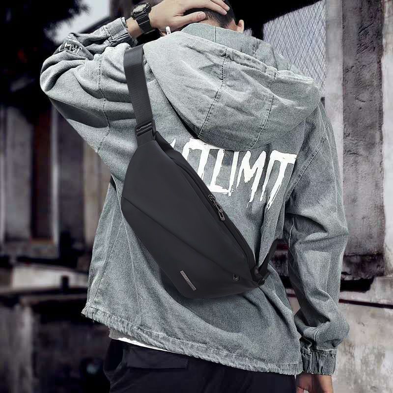 斜挎包男2020新款胸包男士包单肩斜挎包ins潮流运动腰包单肩背包视频