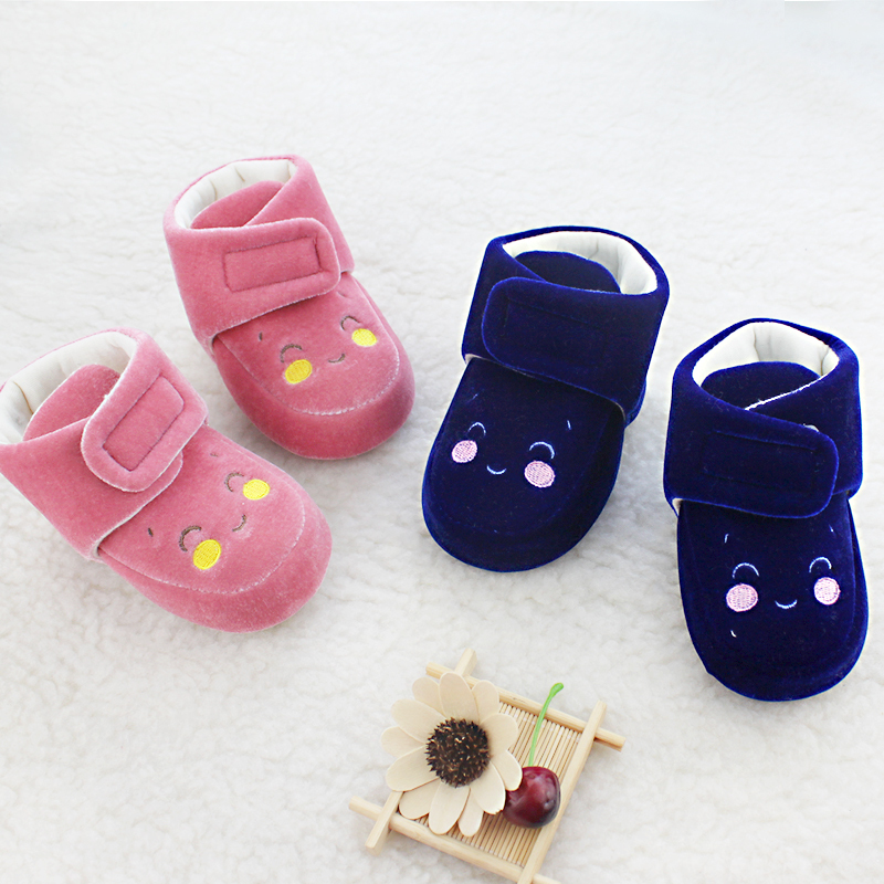 magtoe/麦可兔 婴幼儿布鞋 春秋款室内家居保暖初生婴儿0-12月滑雪布软底棉鞋NJ8012