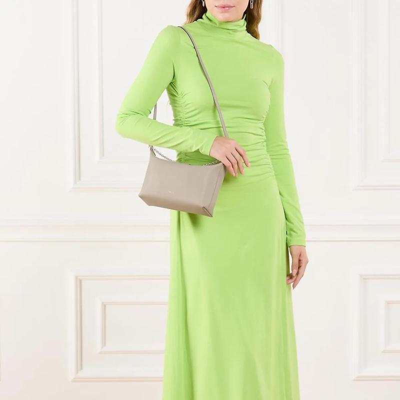 FURLA女士休闲百搭配饰小号斜挎包光滑皮质链条肩带多功能手提单高清大图