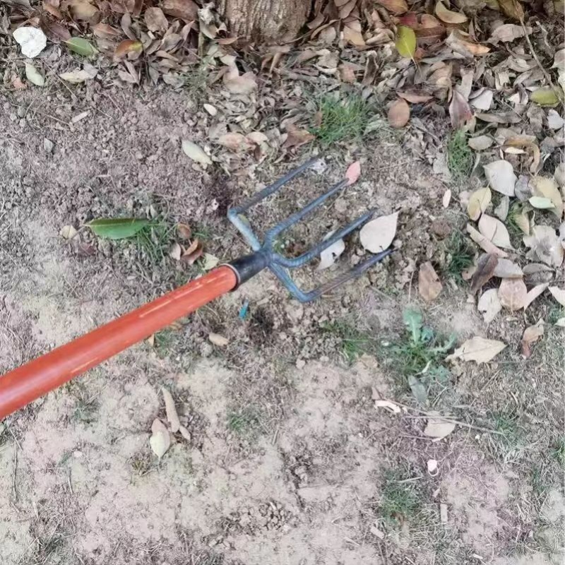 大号四齿钢叉(14#钢筋含木柄)