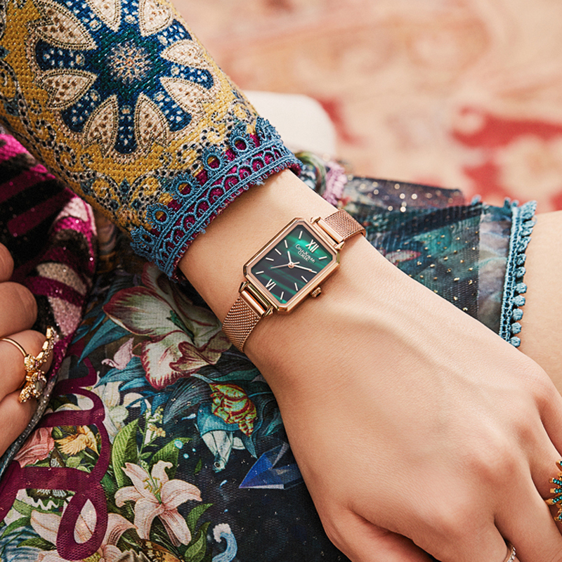 clouskrause女士新款石英小绿表cko21s001a视频