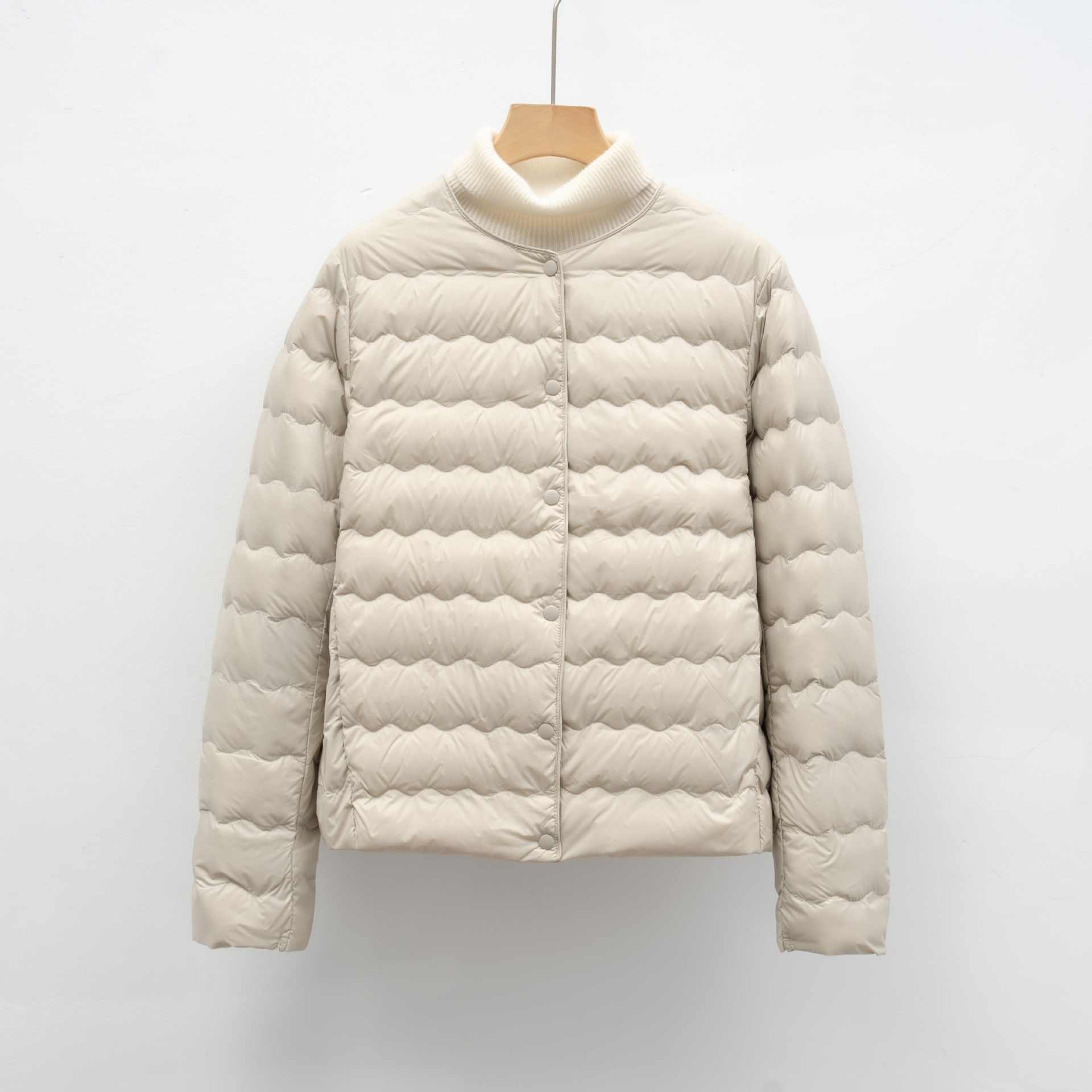 羽绒内胆新国标90绒百搭圆领简约波浪纹秋冬外套羽绒服女高清大图