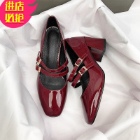 金三志后判 红色玛丽珍鞋女复古高跟粗跟漆皮女鞋2020冬款一字扣单鞋女休闲鞋