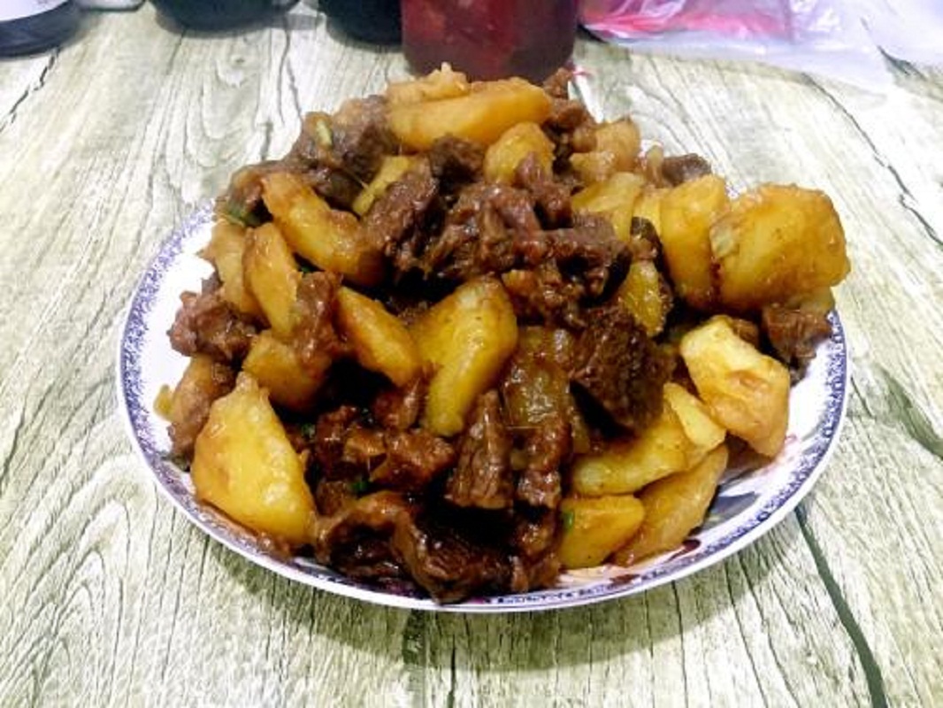 土豆烧牛肉150g高清大图