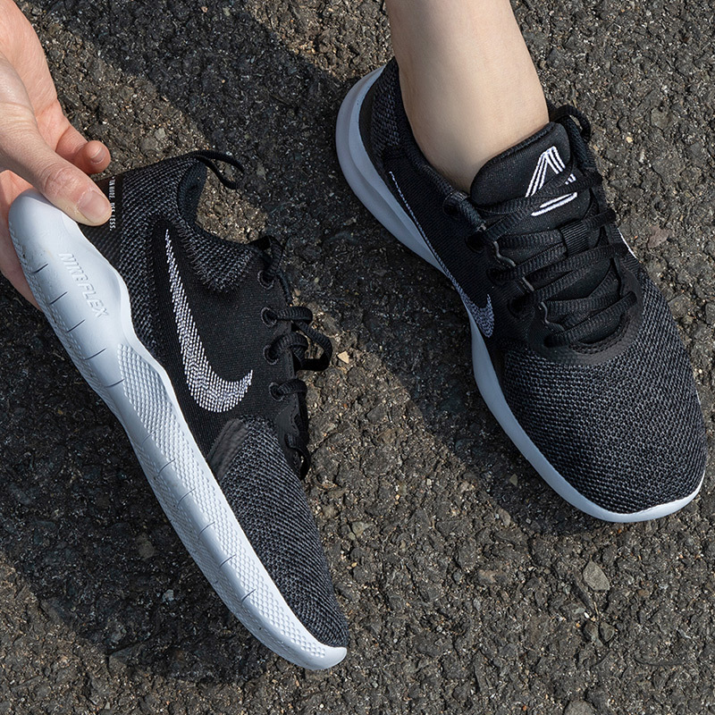Nike耐克女鞋2021冬季新款运动鞋低帮网面透气耐磨跑步鞋